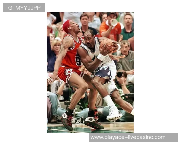 WWE马龙与罗德曼的传奇对决揭开体育娱乐的新篇章